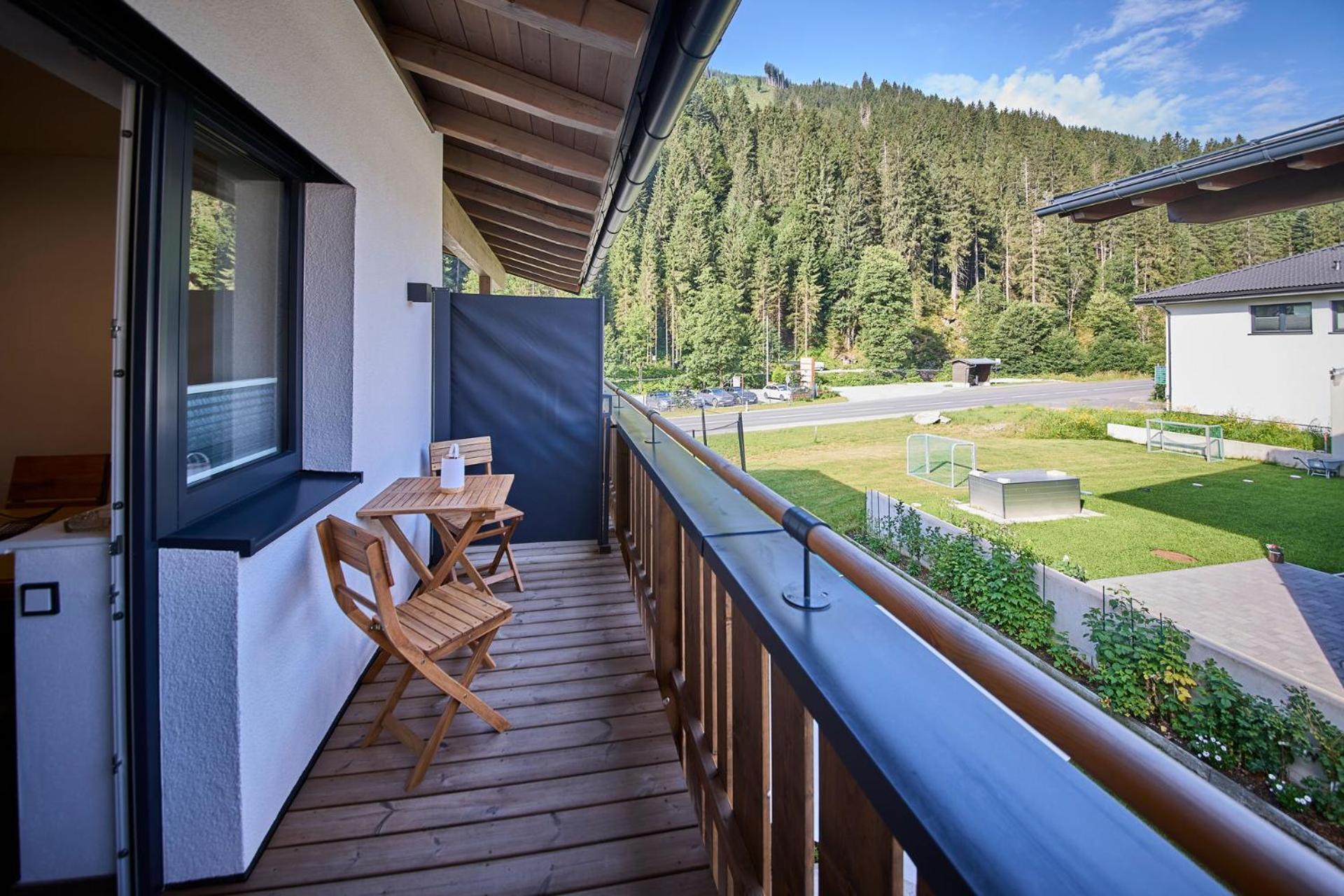 Haus Joan - Apartments Saalbach Exterior foto