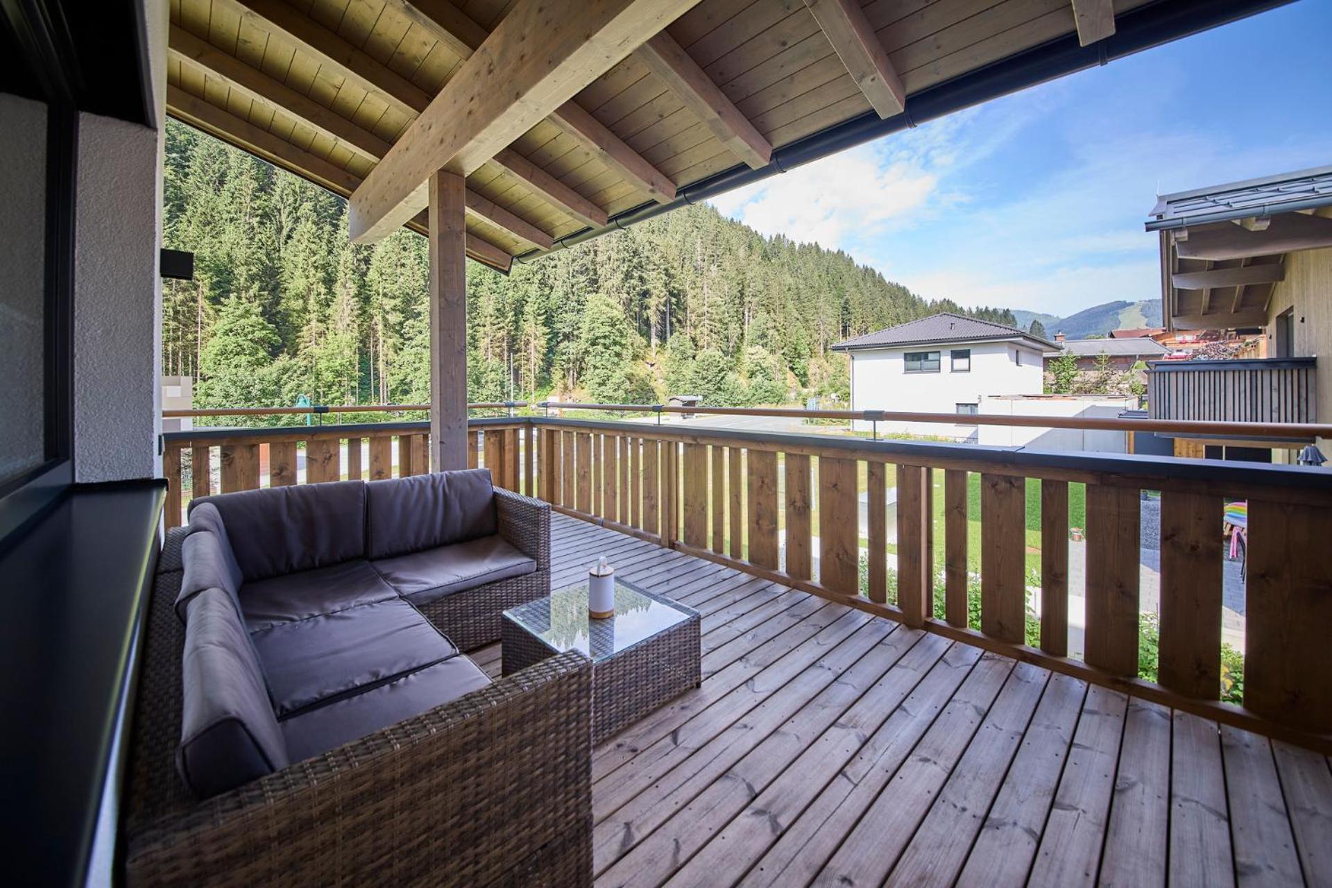 Haus Joan - Apartments Saalbach Exterior foto