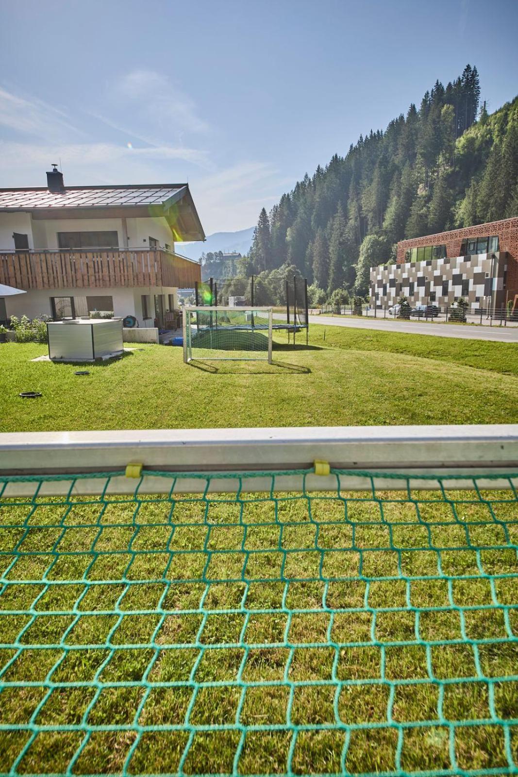 Haus Joan - Apartments Saalbach Exterior foto