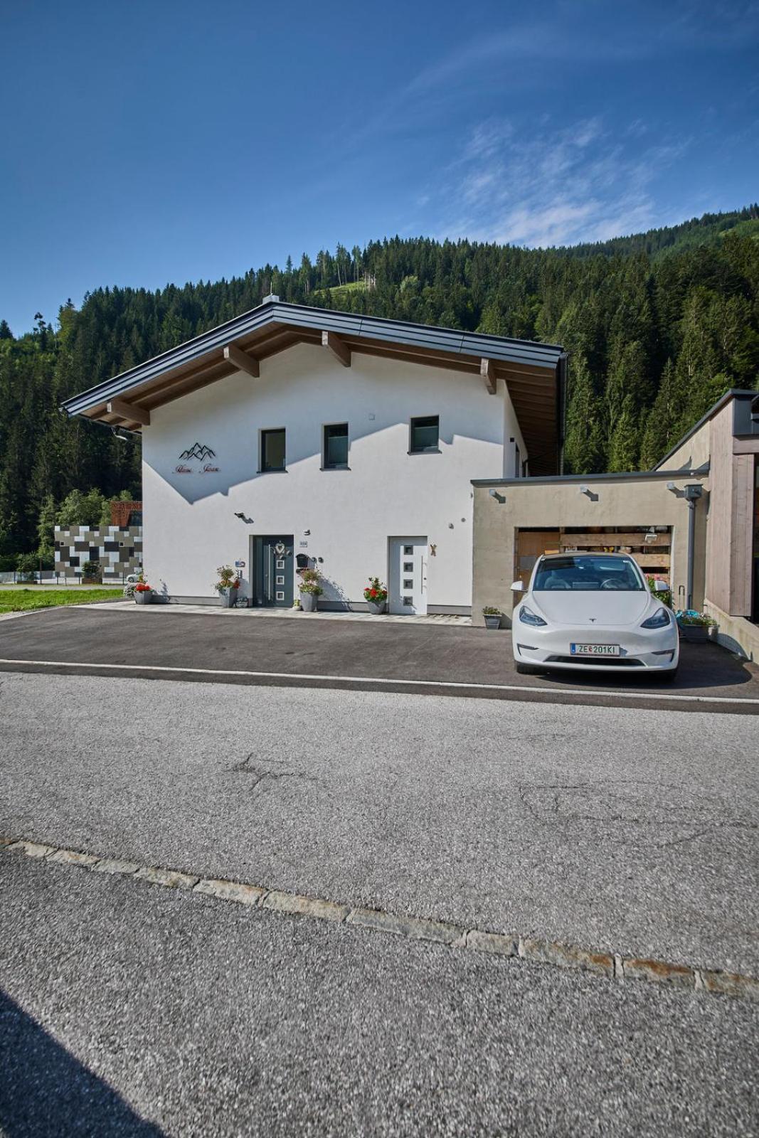 Haus Joan - Apartments Saalbach Exterior foto