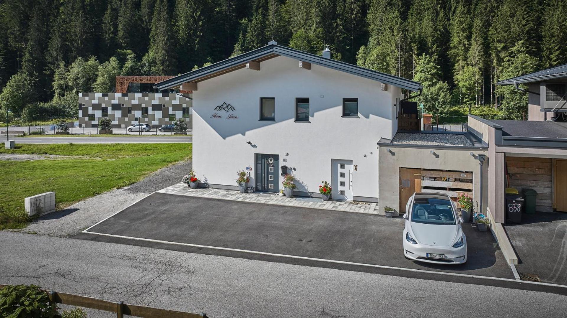 Haus Joan - Apartments Saalbach Exterior foto